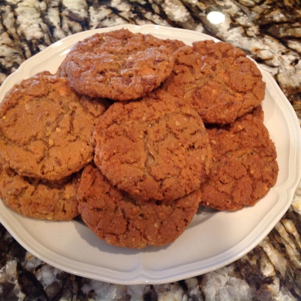 Kathy's Peanut Butterfinger® Oatmeal Cookies