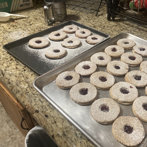 Linzer Tarts