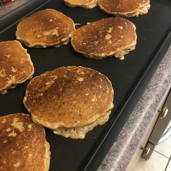 Quick Oatmeal Pancakes