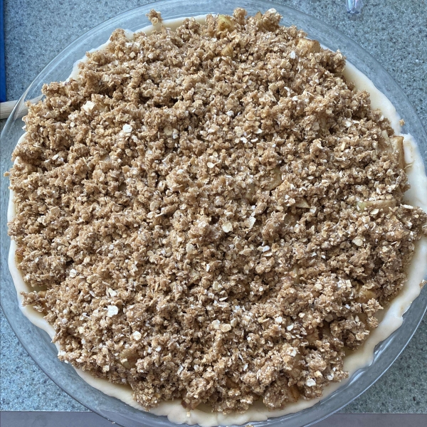 Caramel Apple Crumble Pie