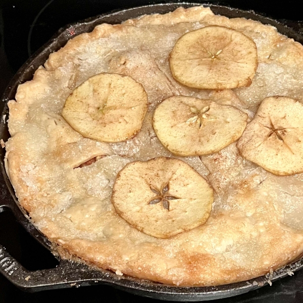 Grandma's Iron Skillet Apple Pie