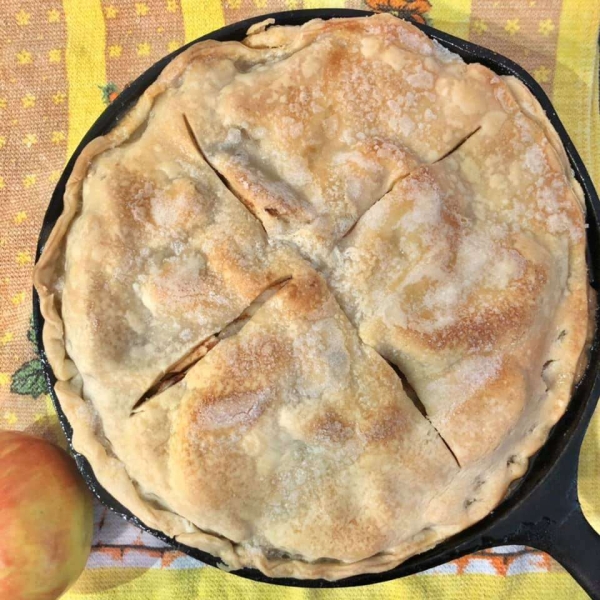 Grandma's Iron Skillet Apple Pie