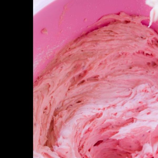 Raspberry Cream Cheese Frosting