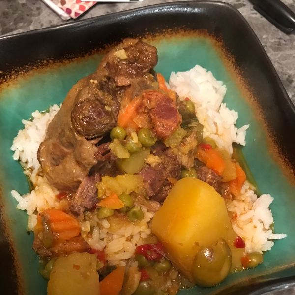 Rabo Encendido (Cuban Oxtail Stew)