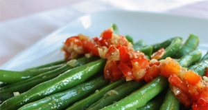 Garlicky, Spicy and Sesamey Green Beans