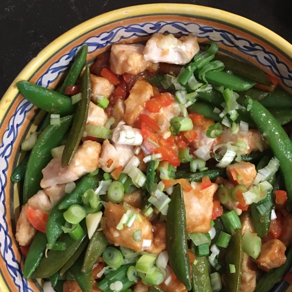 Szechuan Chicken, Peppers, and Peas on Rice