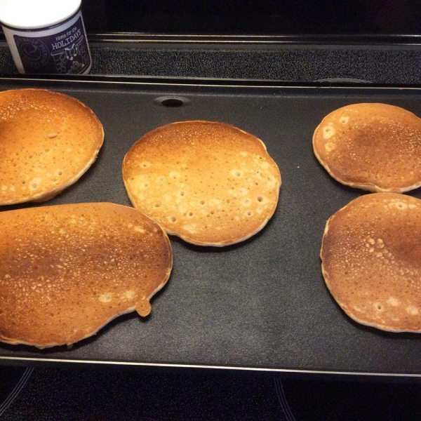 Easy Eggnog Pancakes