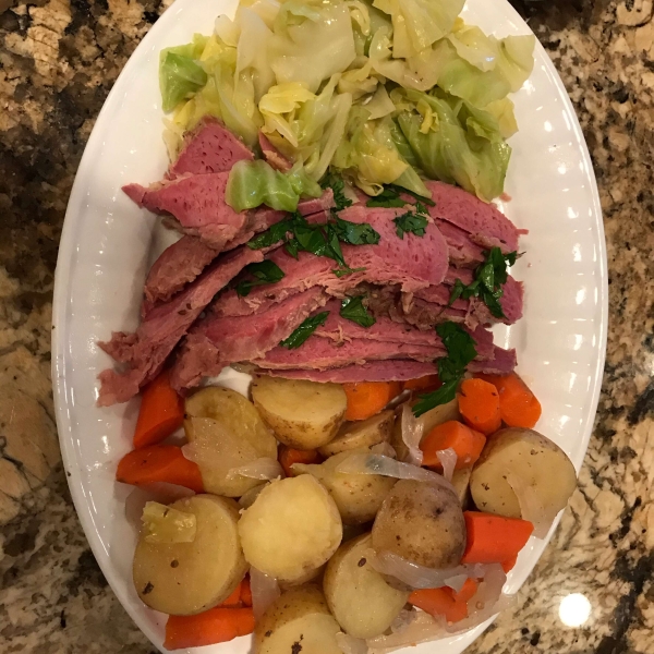 Slow-Cooker Corned Beef and Cabbage