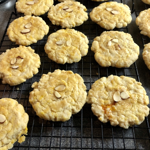 Chinese Restaurant Almond Cookies