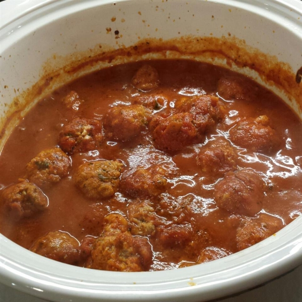 Slow Cooker Mozzarella-Stuffed Turkey Meatballs