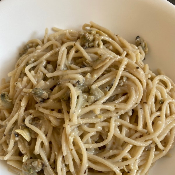 Spaghetti with White Clam Sauce