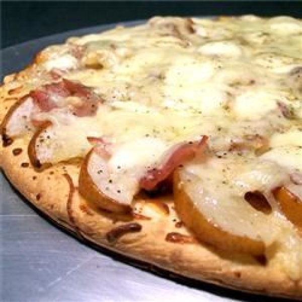 Pear and Prosciutto Pizza