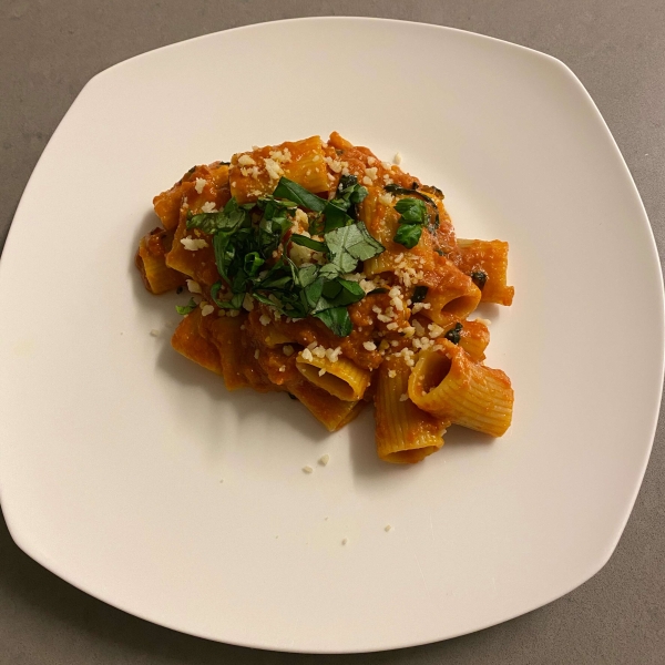 Rigatoni al Segreto (Rigatoni with Secret Sauce)