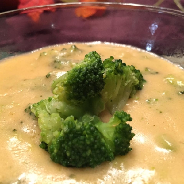 Irresistible Broccoli Cheese Soup