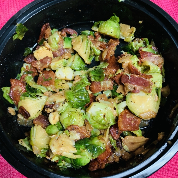 Garlic Brussels Sprouts with Crispy Bacon