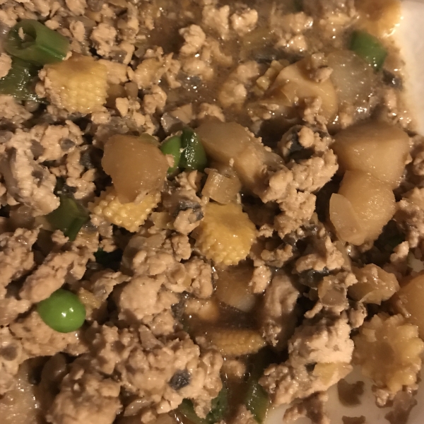 Tantalizing Chicken Lettuce Wraps