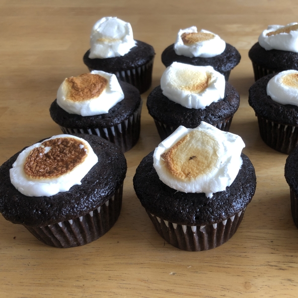 Toasted Marshmallow Cupcakes