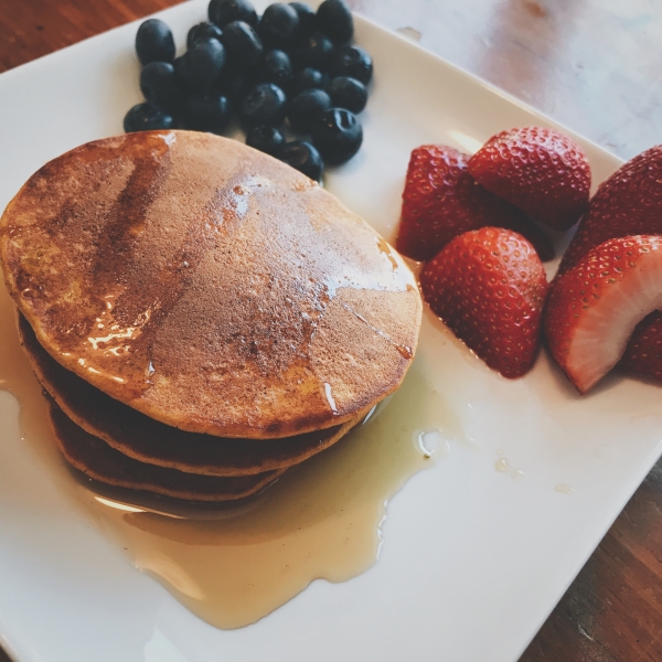 Healthy Pumpkin Banana Pancakes (Paleo Option)