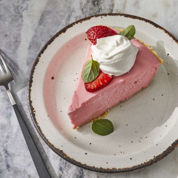 No Bake Strawberry Cheesecake