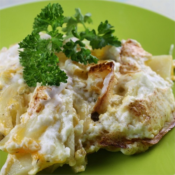 Creamy Rosemary Au Gratin Potatoes