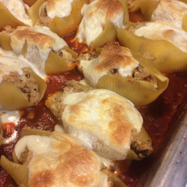 Cheese and Bacon-Stuffed Pasta Shells