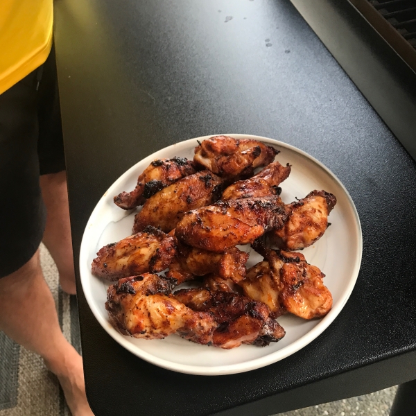 Juicy Extra Flavored Grilled Chicken Wings