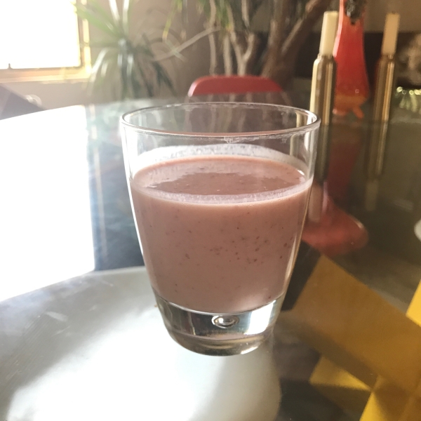 B and L's Strawberry Smoothie