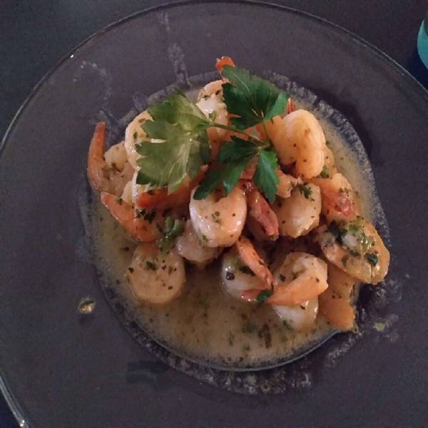 Sauteed Shrimp with Garlic, Lemon, and White Wine