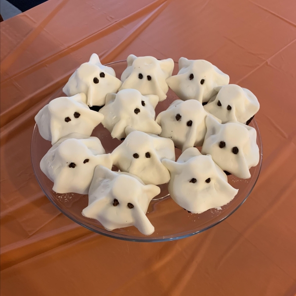 Halloween Fondant Ghost Cupcakes