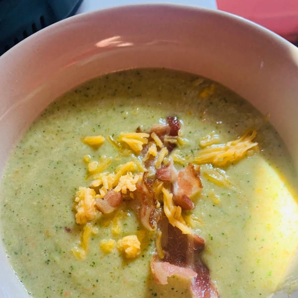 Broccoli No-Cheese Soup