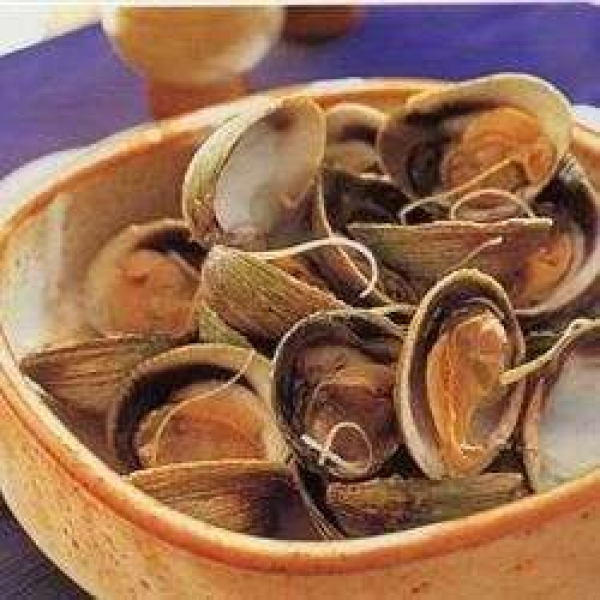 Steamed Clams in Butter and Sake