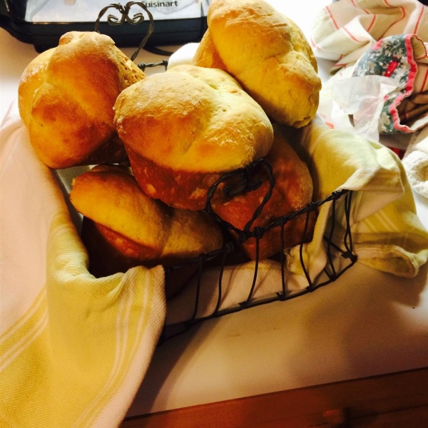 Grandma's Clover Leaf Rolls