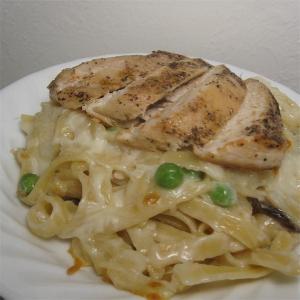 Baked Fettucheesy