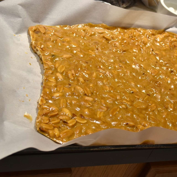 Mom's Best Peanut Brittle