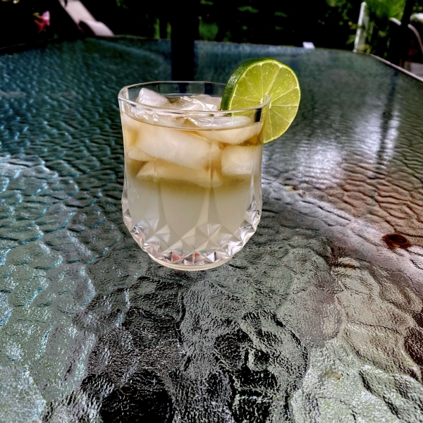 Dark 'n' Stormy Cocktail