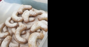 Kourambiathes (Greek Cookies)