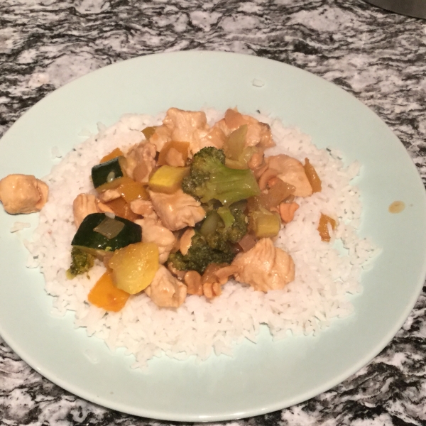 Authentic Thai Cashew Chicken