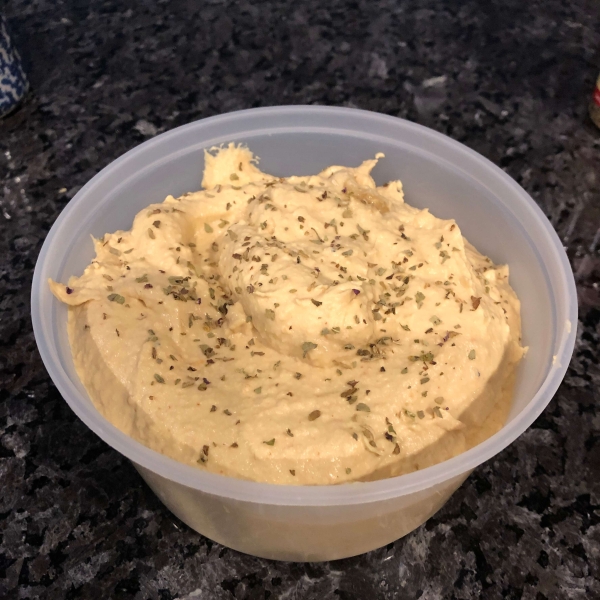 Easy Roasted Red Pepper Hummus