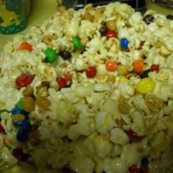 Candy Popcorn Cake