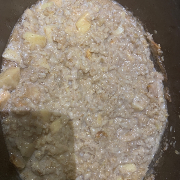 Apple Breakfast (Easy Slow Cooker Oatmeal)