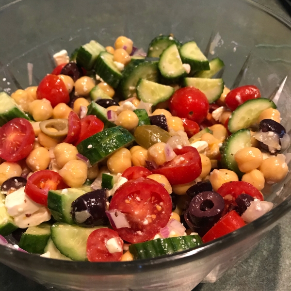 Greek Garbanzo Bean Salad