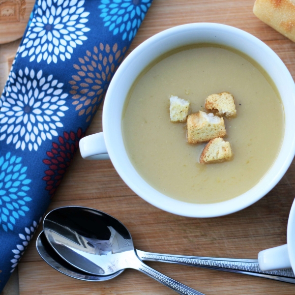 Instant Pot Celery Soup