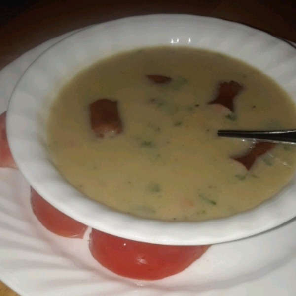 Creamy German Potato Soup - Kartoffelsuppe