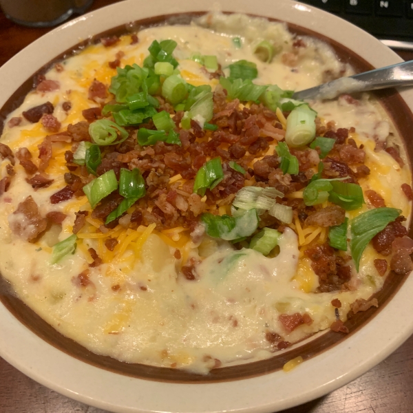 Hearty Ranch and Bacon Potato Soup