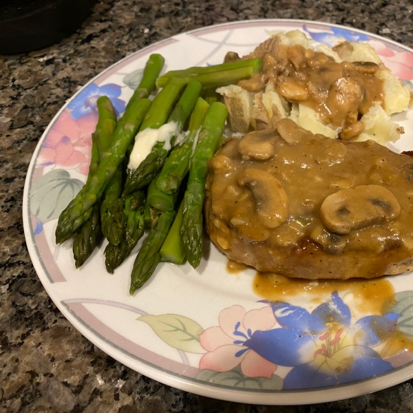 Pork Chops in Garlic Mushroom Sauce