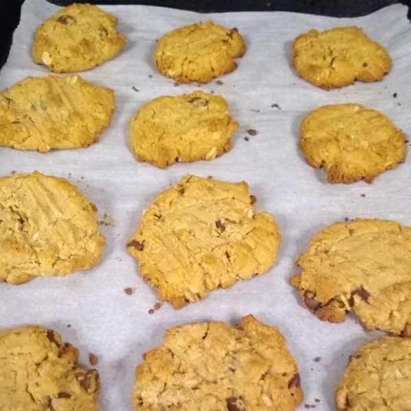 Peanut Butter Cookies with Chocolate Chunks