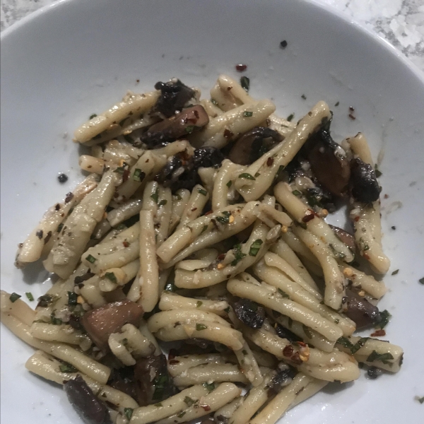 Spaghetti with Garlic and Basil