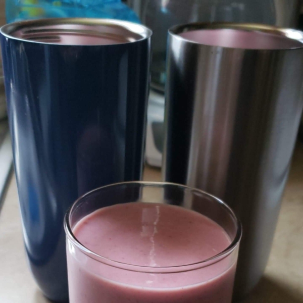 Strawberry Oatmeal Breakfast Smoothie