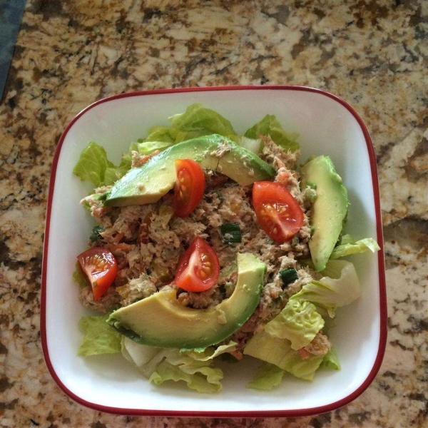 Creamy and Crunchy Tuna Salad Supreme