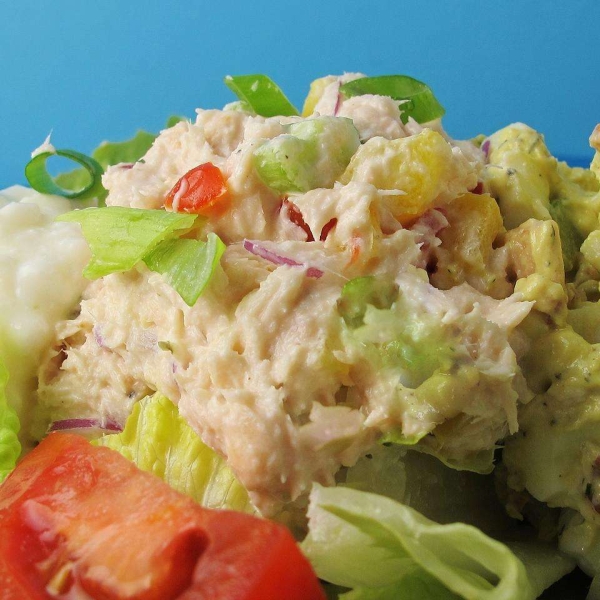 Creamy and Crunchy Tuna Salad Supreme